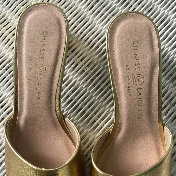 New Chinese Laundry Lana Gold Block Heel Sandals Slides size 7.5 - Picture 5 of 12